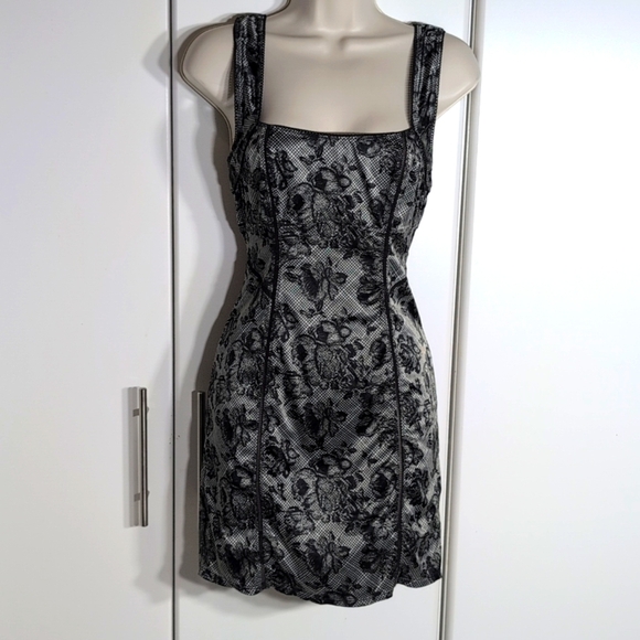 Intimately Free People Gray Black Floral Lace Satin Slip Mini Dress Size Small - Picture 1 of 7